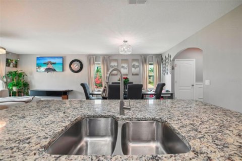 House in Ocoee, Florida 5 bedrooms, 229.56 sq.m. № 1903572 - photo 13