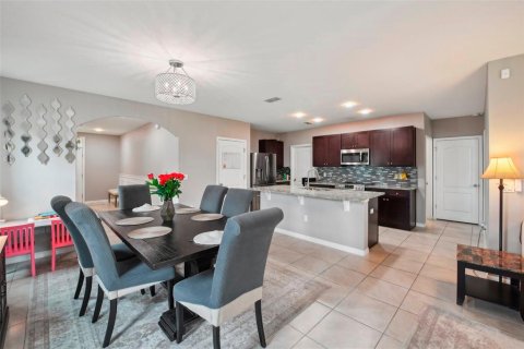 House in Ocoee, Florida 5 bedrooms, 229.56 sq.m. № 1903572 - photo 9