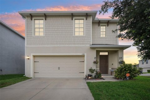 House in Ocoee, Florida 5 bedrooms, 229.56 sq.m. № 1903572 - photo 1