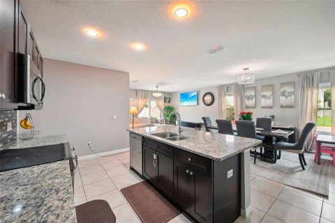 House in Ocoee, Florida 5 bedrooms, 229.56 sq.m. № 1903572 - photo 12