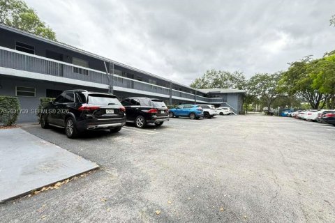 Condominio en Coral Springs, Florida, 2 dormitorios  № 2077944
