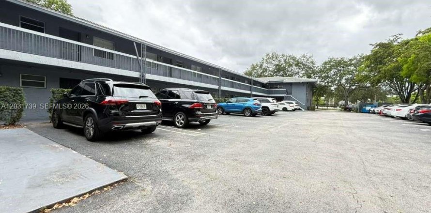 Condominio en Coral Springs, Florida, 2 dormitorios  № 2077944