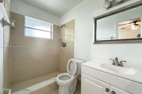 Condominio en alquiler en Coral Springs, Florida, 2 dormitorios, 117.06 m2 № 2077944 - foto 14