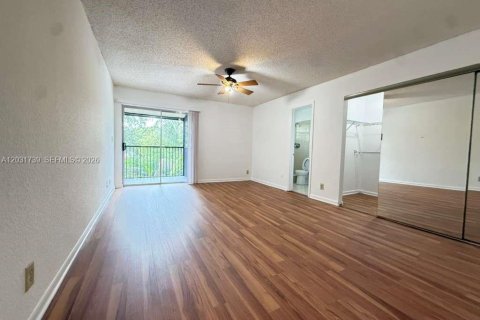 Condominio en alquiler en Coral Springs, Florida, 2 dormitorios, 117.06 m2 № 2077944 - foto 11