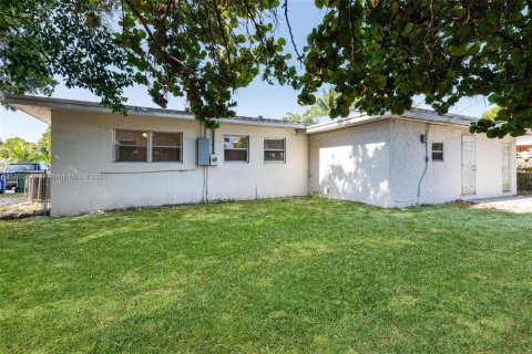 House in Fort Lauderdale, Florida 3 bedrooms, 140.19 sq.m. № 1972676 - photo 29