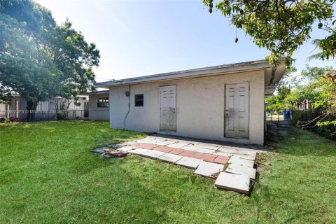House in Fort Lauderdale, Florida 3 bedrooms, 140.19 sq.m. № 1972676 - photo 30