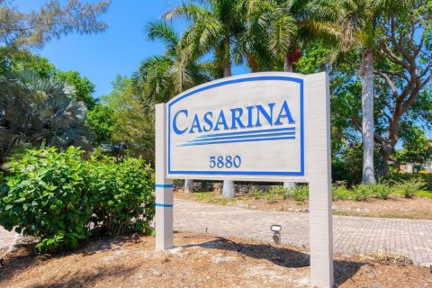 Condo in Sarasota, Florida, 2 bedrooms  № 1776998 - photo 16