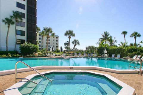 Condo in Sarasota, Florida, 2 bedrooms  № 1776998 - photo 5