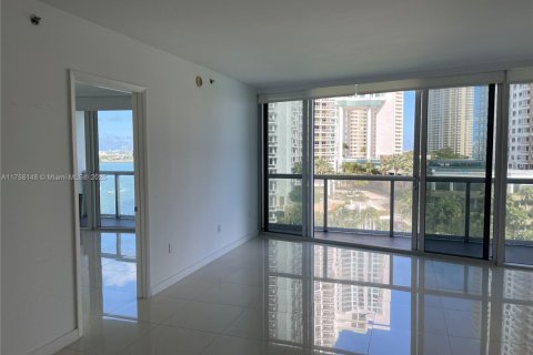 Copropriété à vendre à Miami, Floride: 2 chambres, 123.1 m2 № 1874583 - photo 17