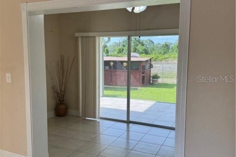 House in Lehigh Acres, Florida 3 bedrooms, 135.27 sq.m. № 1657061 - photo 21