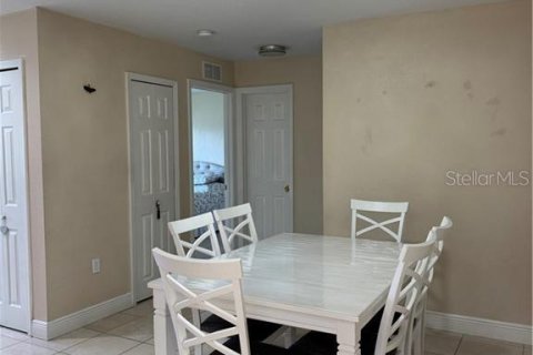 House in Lehigh Acres, Florida 3 bedrooms, 135.27 sq.m. № 1657061 - photo 24