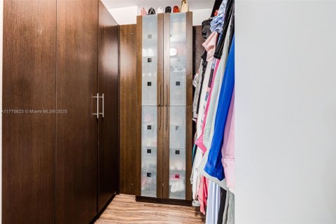 Condominio en venta en North Bay Village, Florida, 2 dormitorios, 135.45 m2 № 1978609 - foto 29