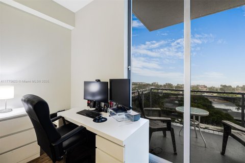 Condominio en venta en North Bay Village, Florida, 2 dormitorios, 135.45 m2 № 1978609 - foto 19