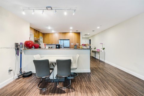 Condominio en venta en North Bay Village, Florida, 2 dormitorios, 135.45 m2 № 1978609 - foto 12