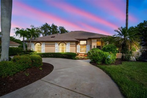 House in Bradenton, Florida 4 bedrooms, 279.73 sq.m. № 1772278 - photo 1