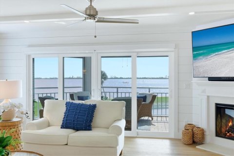 Condo in Placida, Florida, 3 bedrooms № 2106196 - photo 7