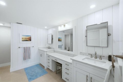 Condo in Placida, Florida, 3 bedrooms № 2106196 - photo 19