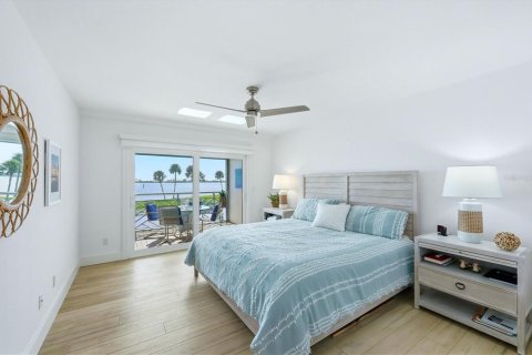 Condo in Placida, Florida, 3 bedrooms № 2106196 - photo 16