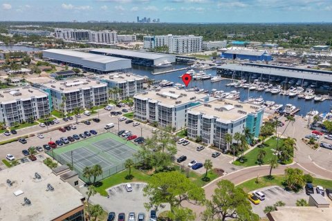 Купить кондоминиум в Сент-Питерсберг, Флорида 3 комнаты, 106.37м2, № 1740685 - фото 24