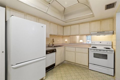 Купить кондоминиум в Сент-Питерсберг, Флорида 3 комнаты, 106.37м2, № 1740685 - фото 6