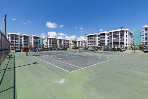 Купить кондоминиум в Сент-Питерсберг, Флорида 3 комнаты, 106.37м2, № 1740685 - фото 16