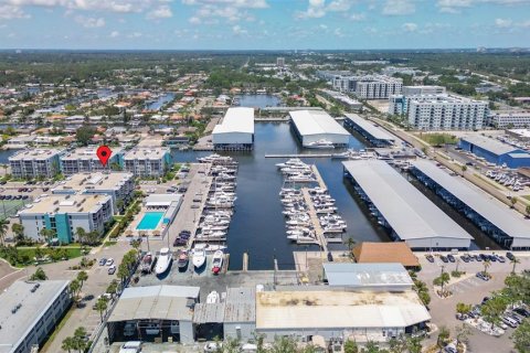 Купить кондоминиум в Сент-Питерсберг, Флорида 3 комнаты, 106.37м2, № 1740685 - фото 22