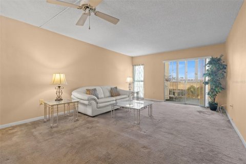 Купить кондоминиум в Сент-Питерсберг, Флорида 3 комнаты, 106.37м2, № 1740685 - фото 4