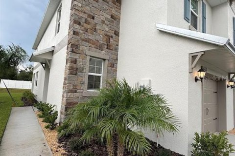 Touwnhouse à louer à Riverview, Floride: 3 chambres, 154.78 m2 № 2150783 - photo 2