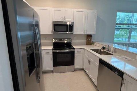 Touwnhouse à louer à Riverview, Floride: 3 chambres, 154.78 m2 № 2150783 - photo 6