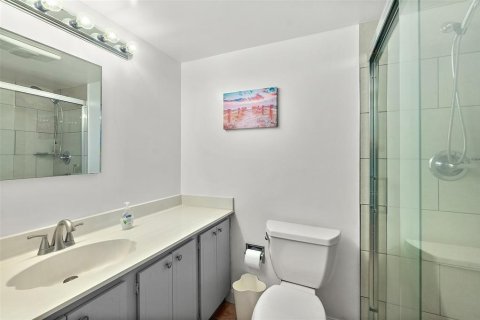 Купить кондоминиум в Дейтона - Бич-Шорс, Флорида 4 комнаты, 98.66м2, № 1837622 - фото 24