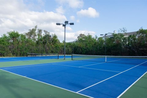 Townhouse in Saint Petersburg, Florida 3 bedrooms, 124.77 sq.m. № 1919281 - photo 6