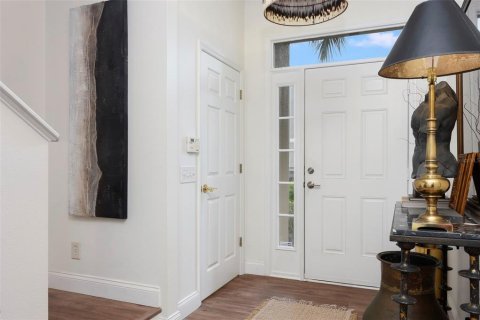Townhouse in Saint Petersburg, Florida 3 bedrooms, 124.77 sq.m. № 1919281 - photo 11
