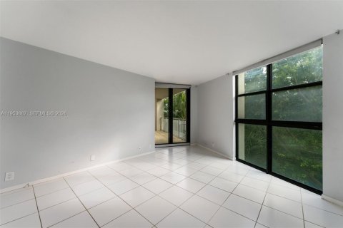 Condominio en venta en Miami, Florida, 1 dormitorio, 111.48 m2 № 2008259 - foto 18