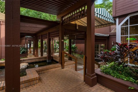 Condominio en venta en Miami, Florida, 1 dormitorio, 111.48 m2 № 2008259 - foto 27