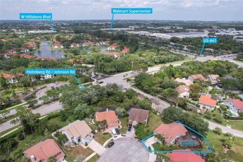House in Parkland, Florida 3 bedrooms, 171.31 sq.m. № 1104737 - photo 1