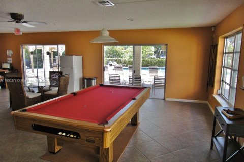 Снять в аренду кондоминиум в Уилтон-Мэнорс, Флорида 1 спальня, 69.68м2, № 1956153 - фото 26