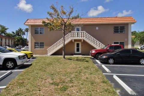 Снять в аренду кондоминиум в Уилтон-Мэнорс, Флорида 1 спальня, 69.68м2, № 1956153 - фото 20