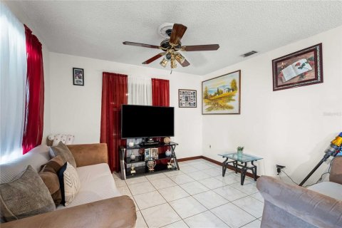 Villa ou maison à vendre à Dade City, Floride: 3 chambres, 114.27 m2 № 2199800 - photo 11