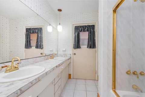 Casa en venta en Rockledge, Florida, 3 dormitorios, 204.66 m2 № 1725651 - foto 9