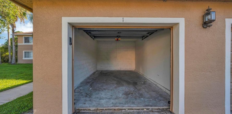 Condo in Jensen Beach, Florida, 2 bedrooms  № 1101111