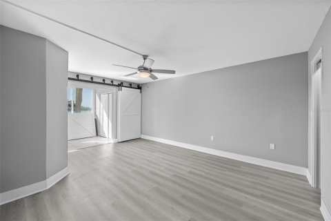 Copropriété à vendre à Saint Petersburg, Floride: 2 chambres, 97.55 m2 № 2102695 - photo 23