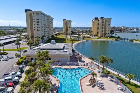Copropriété à vendre à Saint Petersburg, Floride: 2 chambres, 97.55 m2 № 2102695 - photo 2