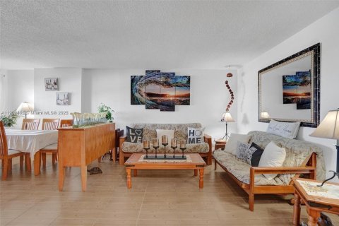Copropriété à vendre à Miami Beach, Floride: 1 chambre, 74.79 m2 № 2012173 - photo 14