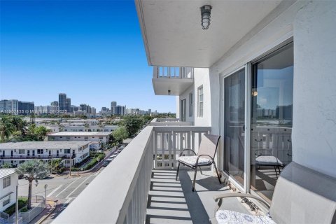 Copropriété à vendre à Miami Beach, Floride: 1 chambre, 74.79 m2 № 2012173 - photo 24