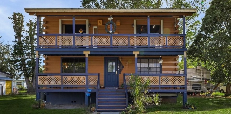 Casa en Fort Myers, Florida 2 dormitorios, 154.59 m2 № 1932078