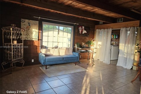 Casa en venta en Fort Myers, Florida, 2 dormitorios, 154.59 m2 № 1932078 - foto 17