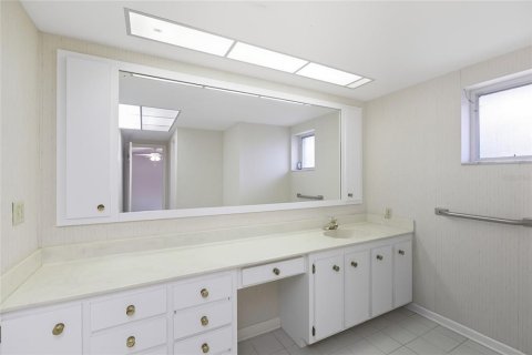 House in Arcadia, Florida 4 bedrooms, 379.88 sq.m. № 1900352 - photo 19