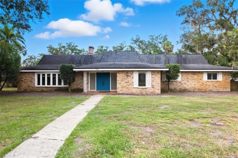 House in Arcadia, Florida 4 bedrooms, 379.88 sq.m. № 1900352 - photo 1