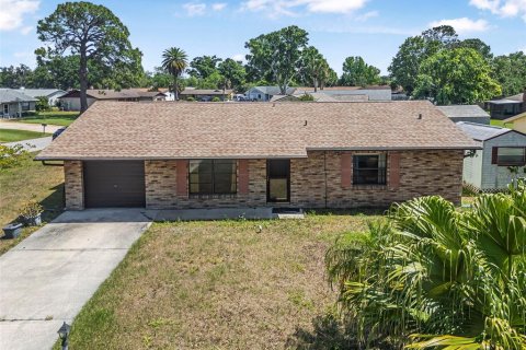 House in Edgewater, Florida 2 bedrooms, 116.31 sq.m. № 1719032 - photo 2