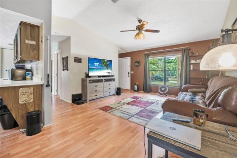 House in Edgewater, Florida 2 bedrooms, 116.31 sq.m. № 1719032 - photo 7